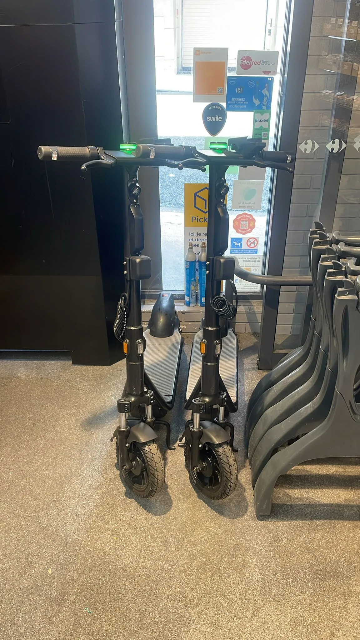 Trottinettes électriques sur le terrain